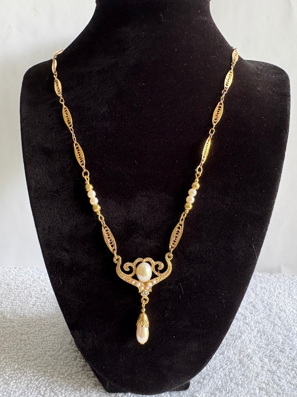 Vintage 1928 Jewelry Company Filigree Faux Pearl Drop Necklace